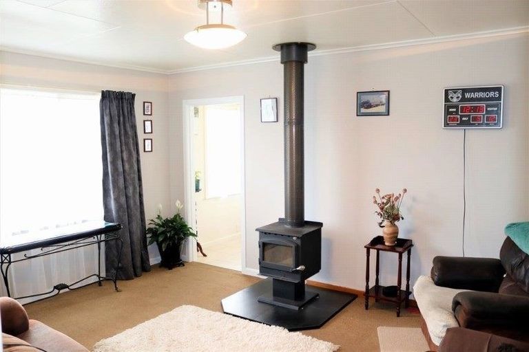Photo of property in 42 Titoki Street, Castlecliff, Whanganui, 4501