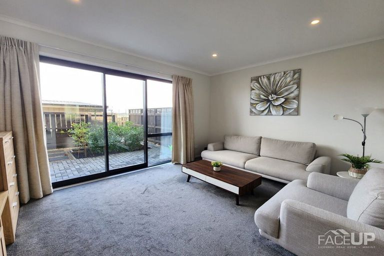 Photo of property in 18 Pukewhero Rise, Westgate, Auckland, 0614