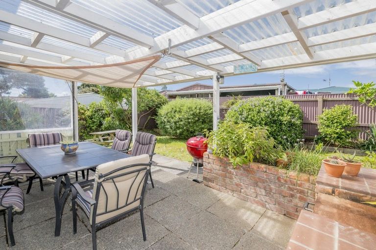 Photo of property in 8 O'rourke Place, Otaki Beach, Otaki, 5512