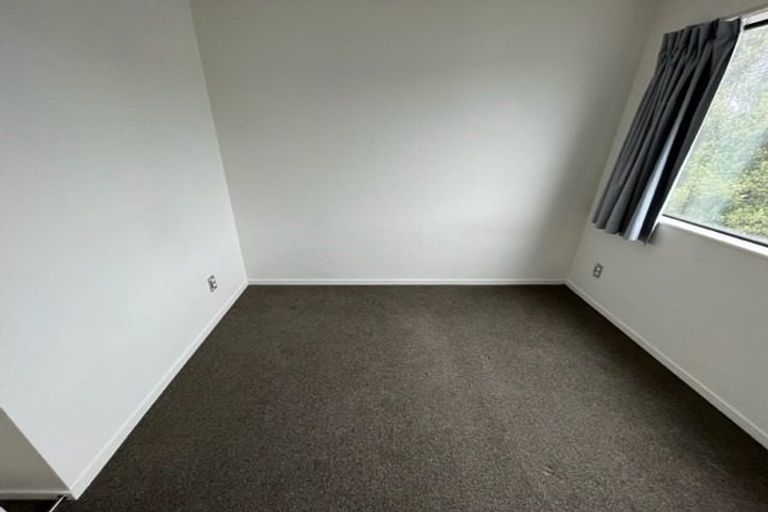 Photo of property in 17 Waru Lane, Te Atatu Peninsula, Auckland, 0610