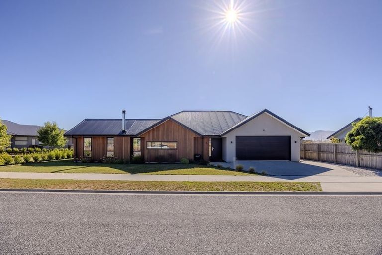 Photo of property in 6 Rua Street, Albert Town, Wanaka, 9305