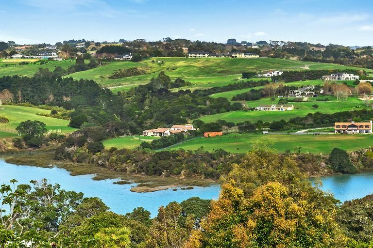 Photo of property in 163 Sandspit Road, Shelly Park, Auckland, 2014