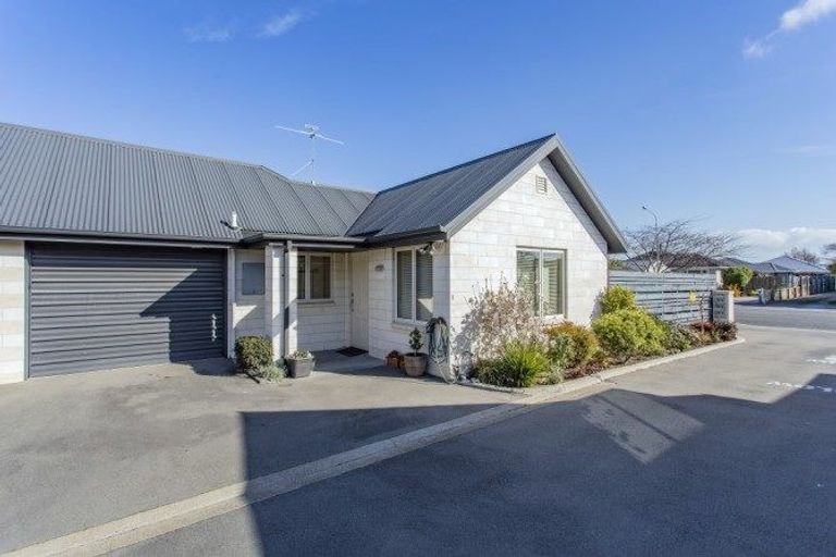 Photo of property in 4/24 Victoria Street, Rangiora, 7400