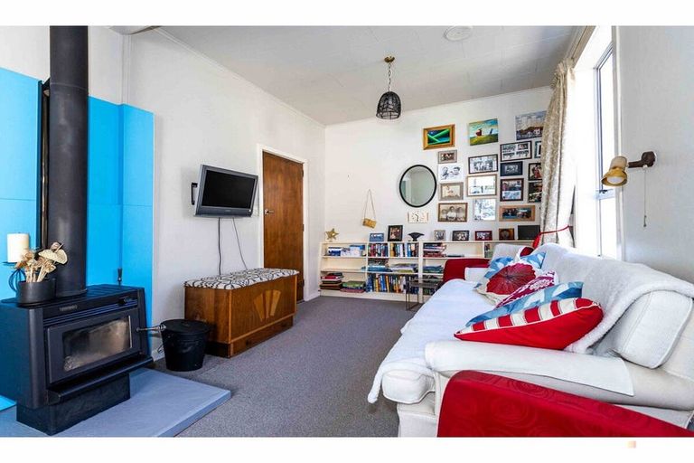 Photo of property in 6 Sutter Street, Seaview, Timaru, 7910