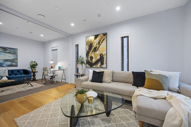 Photo of property in Frank Sargeson Apts, 401/74 Anzac Street, Takapuna, Auckland, 0622