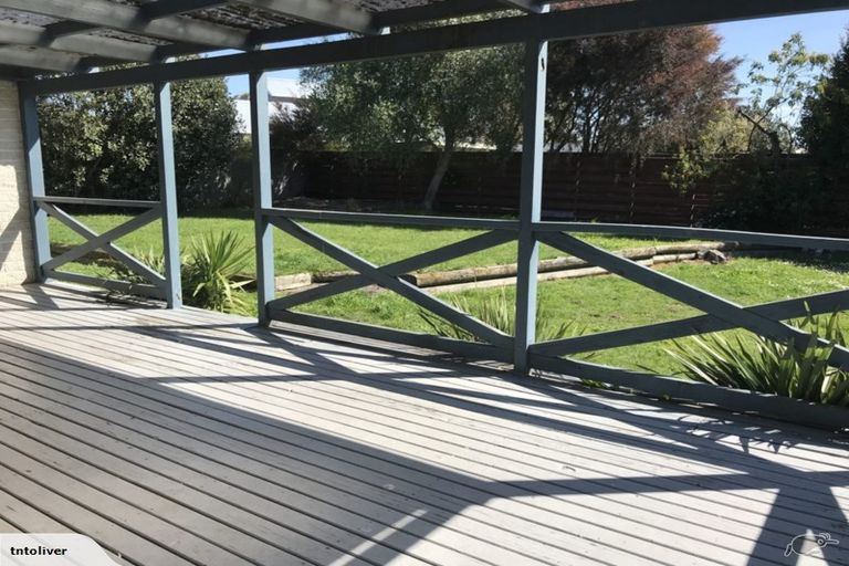 Photo of property in 1 Rush Place, Havelock North, 4130