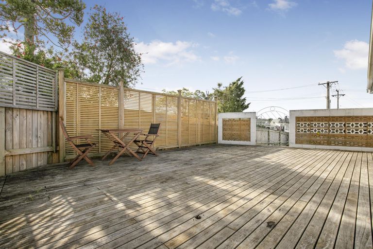 Photo of property in 4 Lincoln Road, Manurewa East, Auckland, 2102