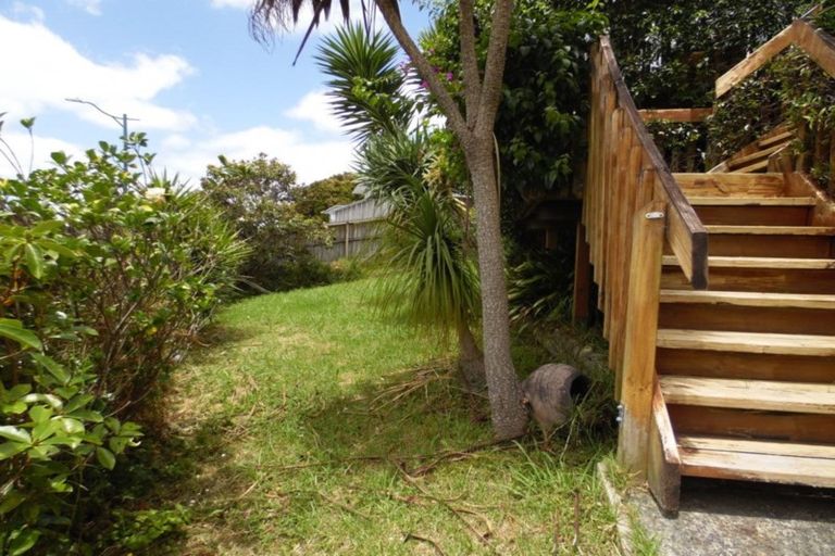 Photo of property in 4 Carillon Place, Massey, Auckland, 0614