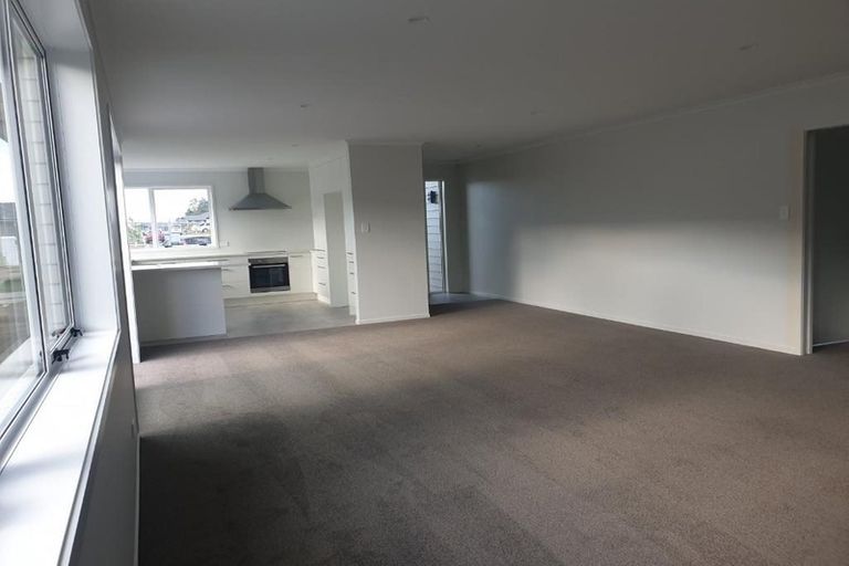 Photo of property in 18 Raynor Crescent, Pyes Pa, Tauranga, 3112