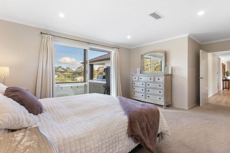 Photo of property in 43e Terry Smyth Drive, Kumeu, 0892