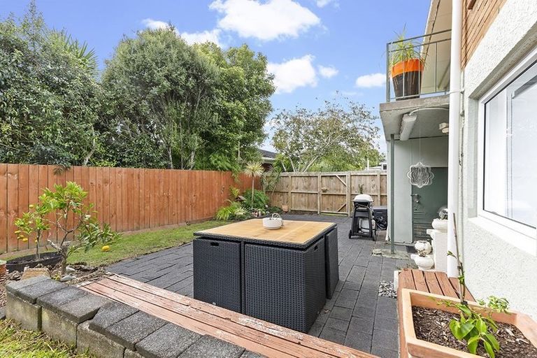 Photo of property in 29 Pooley Street, Pakuranga Heights, Auckland, 2010