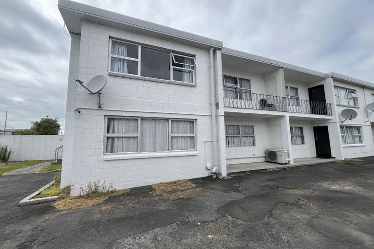 Photo of property in 2/13 Charlemont Street, Whitiora, Hamilton, 3200