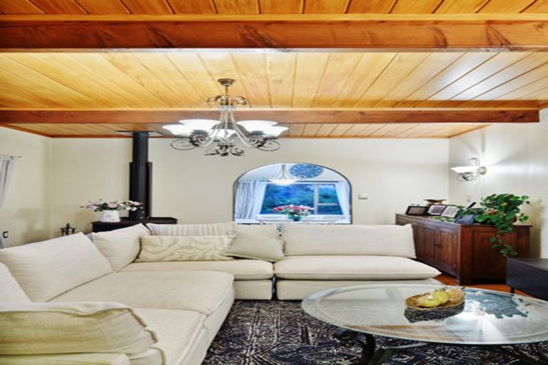 Photo of property in 5 Tatyana Place, Massey, Auckland, 0614