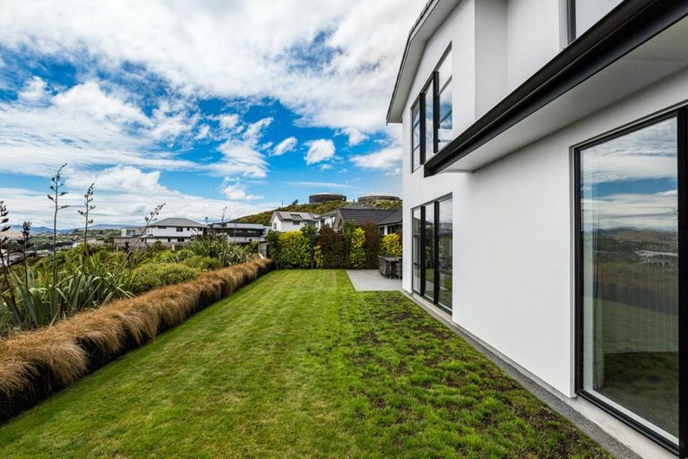 Photo of property in 3 Kaiaho Close, Aotea, Porirua, 5024