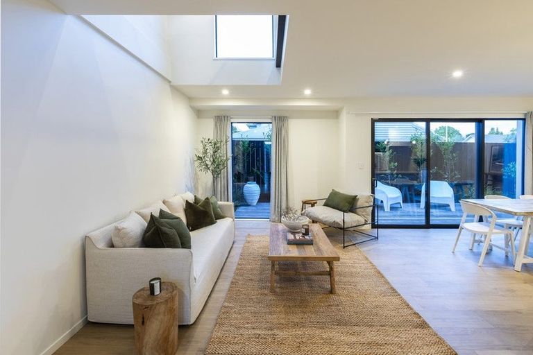 Photo of property in 87 Clare Road, St Albans, Christchurch, 8014