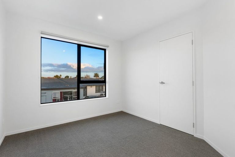 Photo of property in 27e Von Sturmer Street, Mangere East, Auckland, 2024