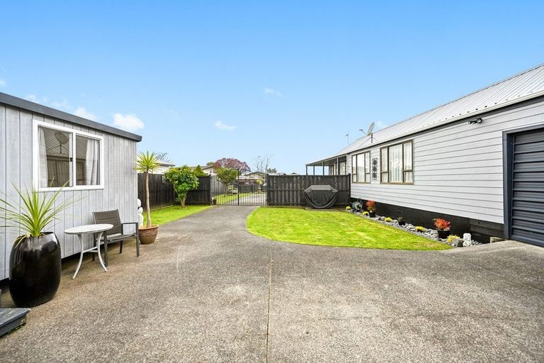 Photo of property in 25 Kentucky Crescent, Nawton, Hamilton, 3200