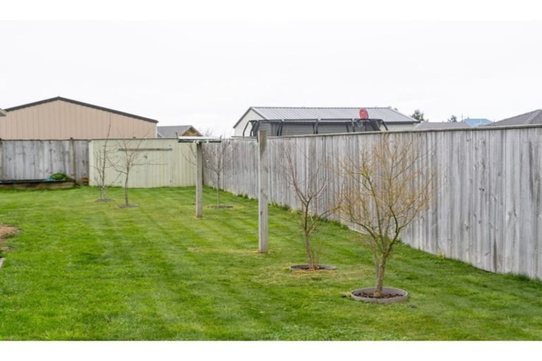 Photo of property in 27 Carrington Drive, Carterton, 5713