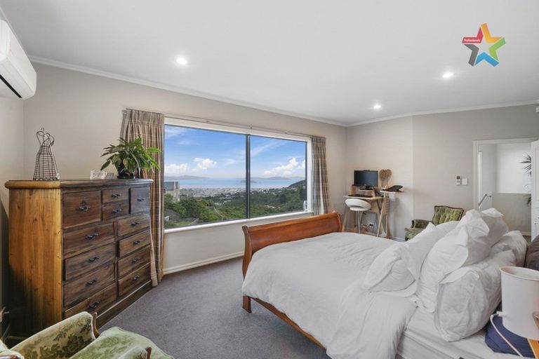 Photo of property in 47 Arahiwi Grove, Tirohanga, Lower Hutt, 5010