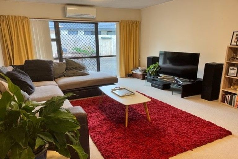 Photo of property in 2/13 Citation Way, Botany Downs, Auckland, 2010
