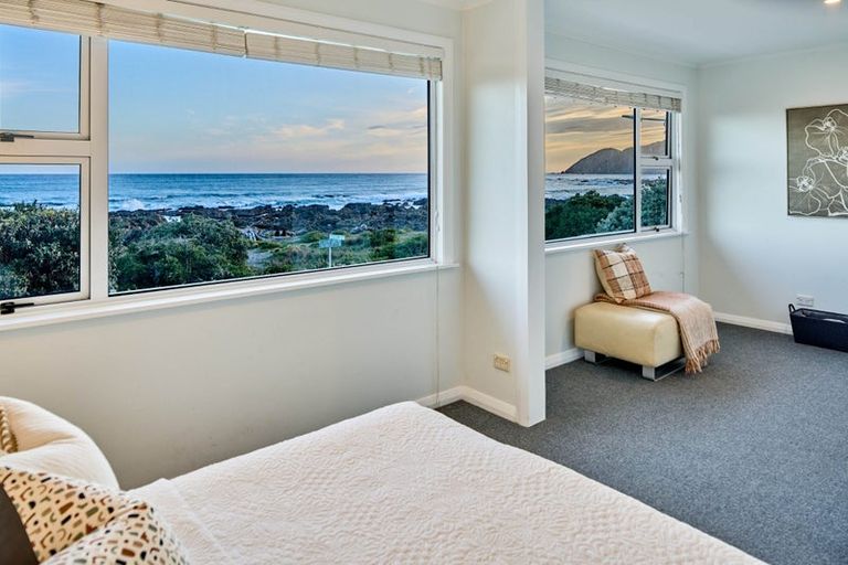 Photo of property in 443 The Esplanade, Island Bay, Wellington, 6023