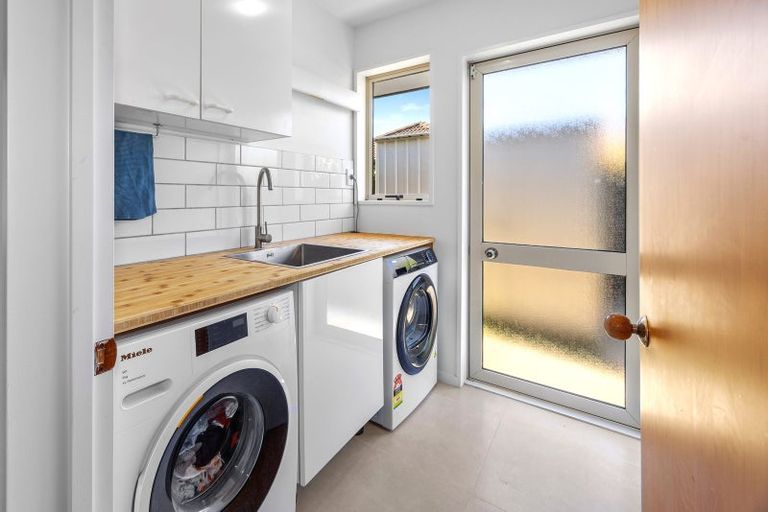 Photo of property in 45 Showgate Avenue, Sockburn, Christchurch, 8042
