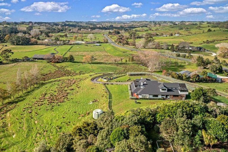 Photo of property in 384 Pine Valley Road, Dairy Flat, Silverdale, 0992