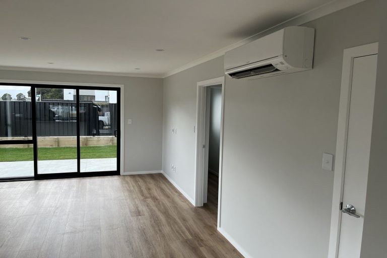 Photo of property in 1 Cynisca Crescent, Wallaceville, Upper Hutt, 5018