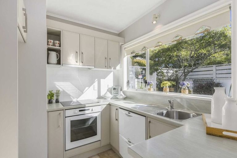 Photo of property in 1/3 Ridd Crescent, Karori, Wellington, 6012