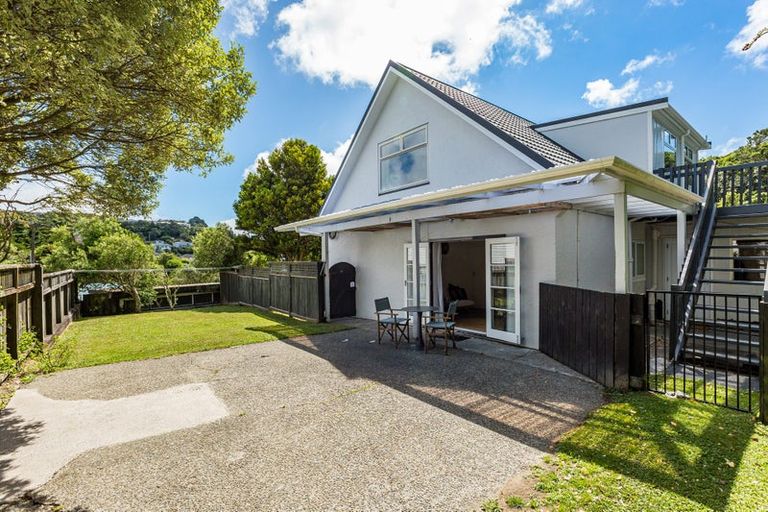 Photo of property in 28 Black Rock Road, Newlands, Wellington, 6037