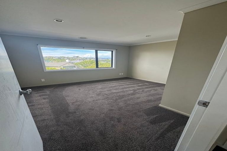 Photo of property in 19 Milford Street, Aotea, Porirua, 5024