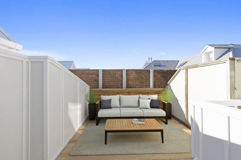 Photo of property in Victoria Villas, 23/35 Pirie Street, Mount Victoria, Wellington, 6011