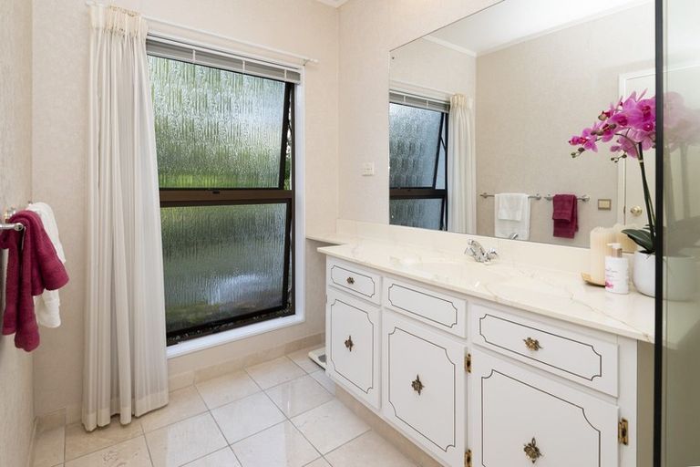 Photo of property in 20 Rapallo Place, Farm Cove, Auckland, 2012