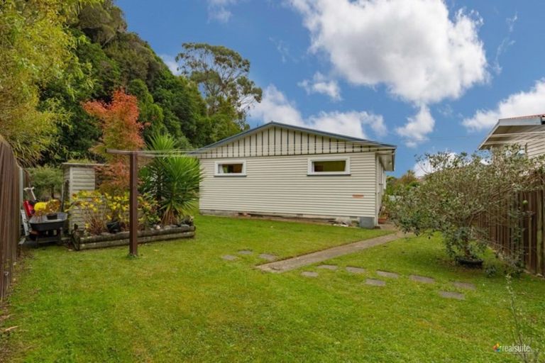 Photo of property in 40 Pembroke Street, Tawa, Wellington, 5028