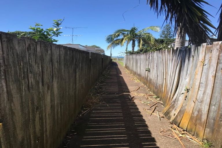 Photo of property in 10 Cochrane Avenue, Arkles Bay, Whangaparaoa, 0932