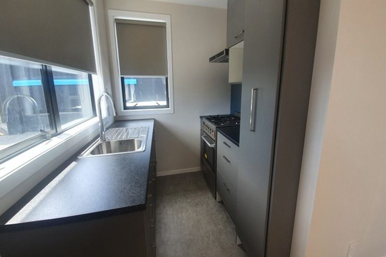 Photo of property in 33 Belt Road, Moturoa, New Plymouth, 4310