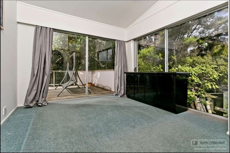 Photo of property in 124 Aeroview Drive, Beach Haven, Auckland, 0626