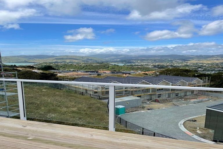 Photo of property in 16 Kopua Place, Whitby, Porirua, 5024