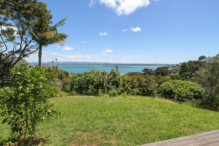 Photo of property in 87 Hadfield Street, Beach Haven, Auckland, 0626