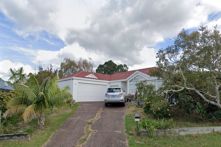 Photo of property in 3 Queen Natalie Place, Massey, Auckland, 0614