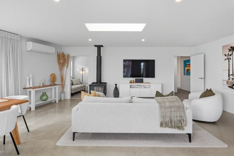 Photo of property in 6 Kahuparere Crescent, Pyes Pa, Tauranga, 3112