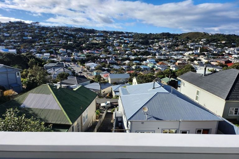 Photo of property in 14a Freeling Street, Island Bay, Wellington, 6023