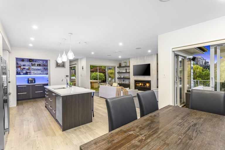 Photo of property in 9 Tauwaka Crescent, Riverhead, 0820