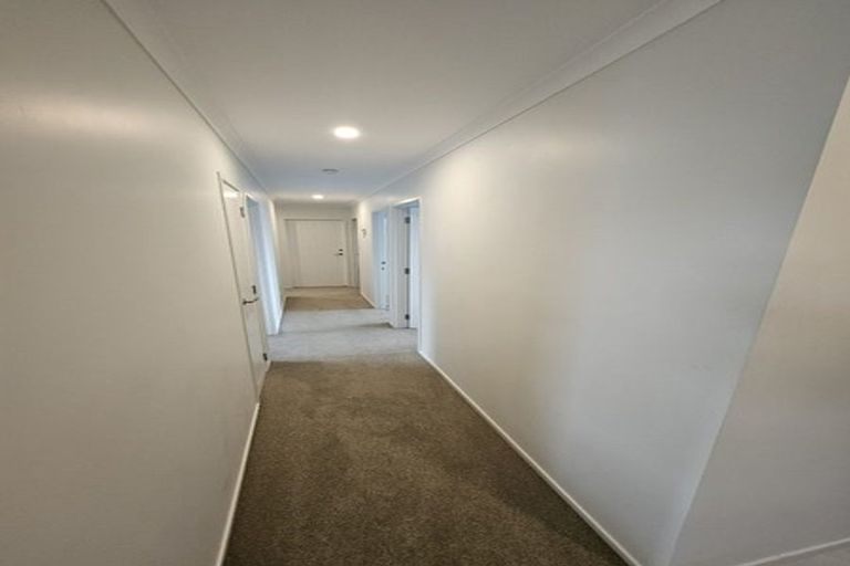 Photo of property in 2 Tiria Drive, Papamoa Beach, Papamoa, 3118