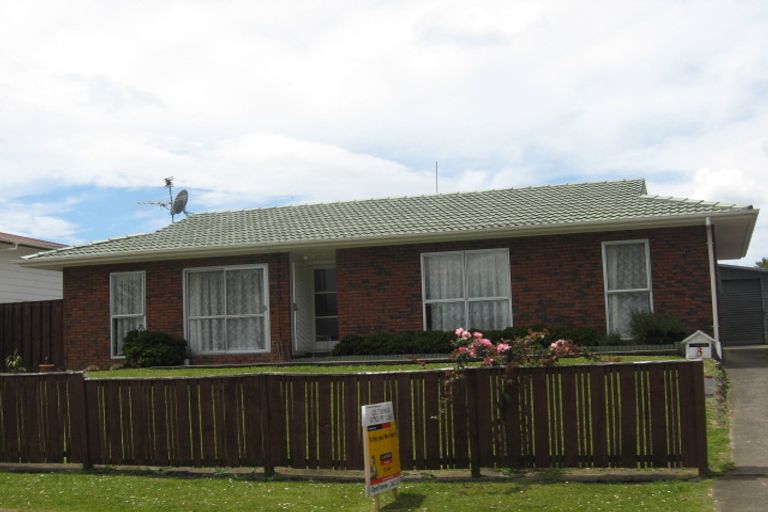 Photo of property in 3 Arnwood Street, Manurewa, Auckland, 2102