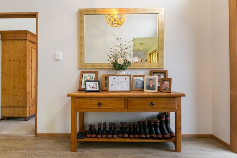 Photo of property in 16 Ngarimu Crescent, Taradale, Napier, 4112