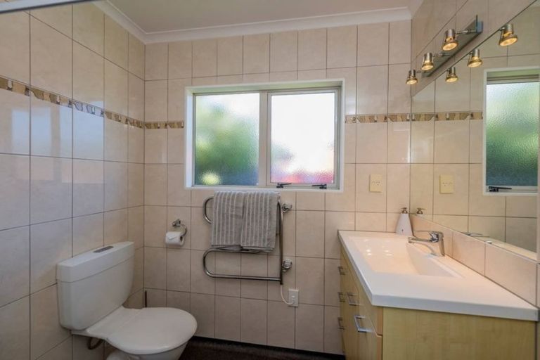 Photo of property in 3 Norna Grove, Waikawa Beach, Levin, 5573