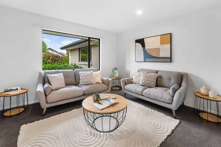 Photo of property in 15 Harrys Way, Redwood, Christchurch, 8051