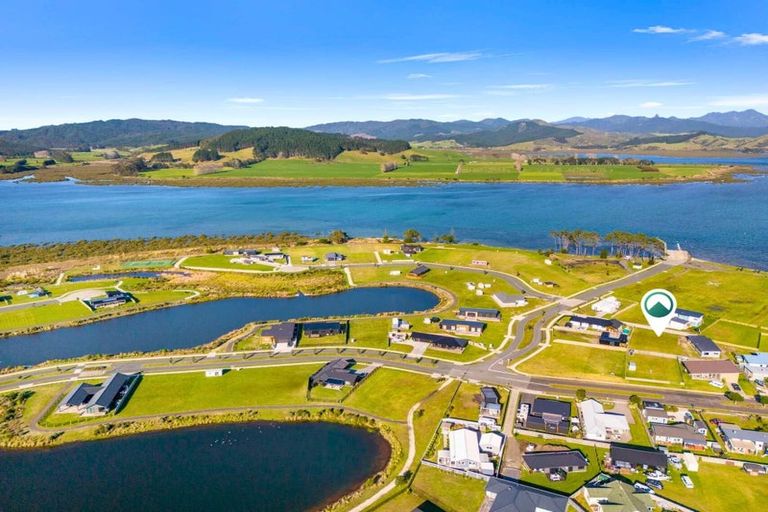 Photo of property in 4 Kotare Way, Matarangi, 3592