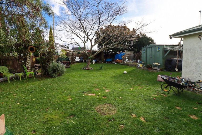 Photo of property in 33 Queen Street, Dannevirke, 4930
